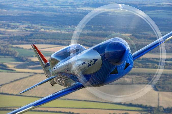 Rolls -Royce plane  smashed the electric-flight speed record | @a2zblog.in