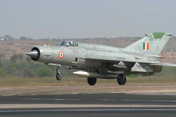 MiG-21 crashes in Rajasthan, IAF pilot killed