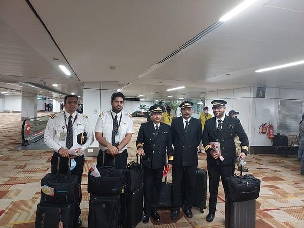 All ATCs, including Pakistani ATCs, cooperated fully in the evacuation mission in New Delhi, according to an Air India pilot. 