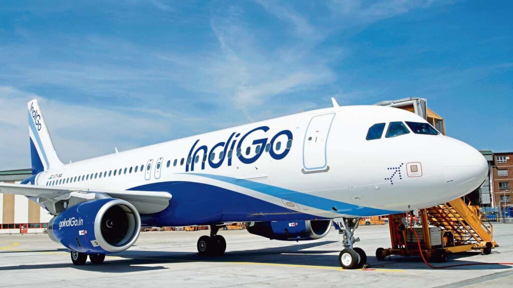 IndiGo announced that pilot salaries have been increased by 8% in response to the company's continuous steady flight operations.