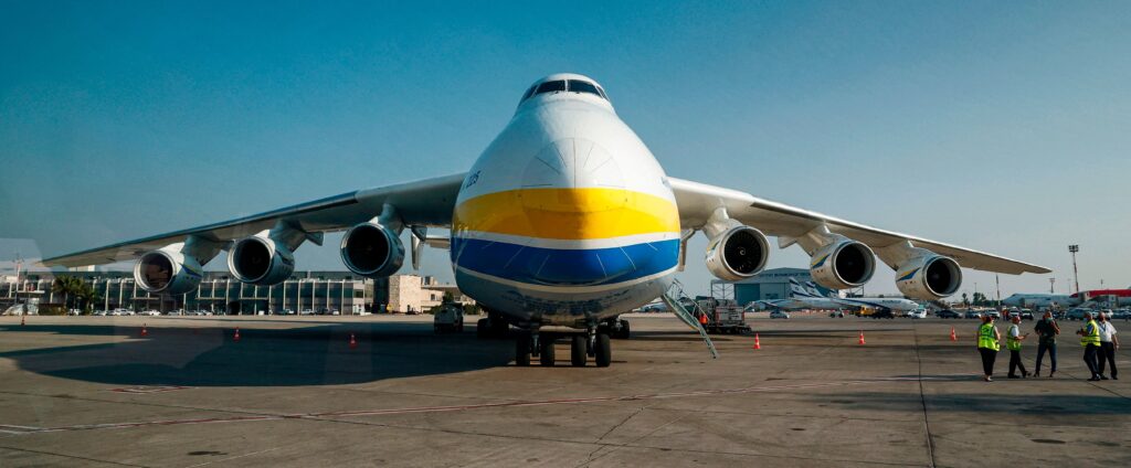 In tribute of the pilots who died in the battle, Ukrainian President Volodymyr Zelensky intends to build another  An-225 Mriya.