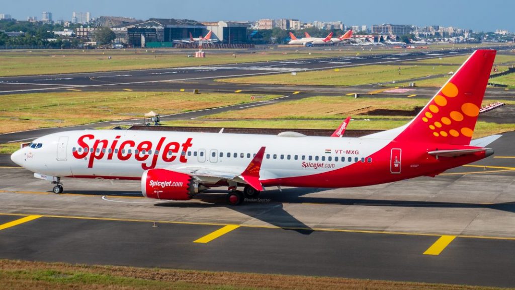 SpiceJet flight bound for Gorakhpur, Uttar Pradesh, was forced to return to Mumbai on Saturday after a break in the glass was discovered. 