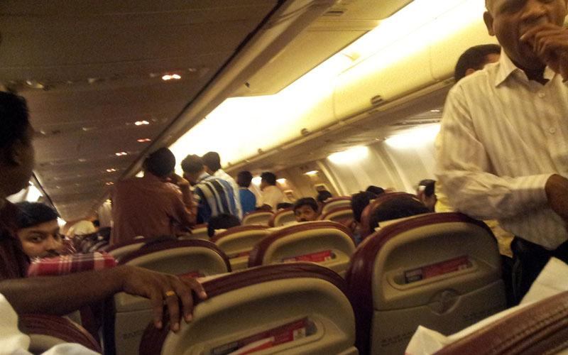 Bomb threat on Delhi-bound flight From Moscow | EXCLUSIVE