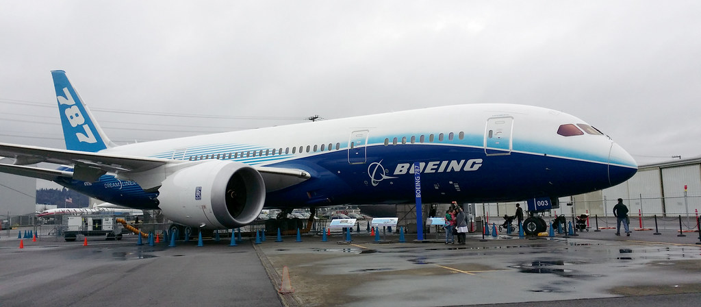 Boeing-787-dreamliner