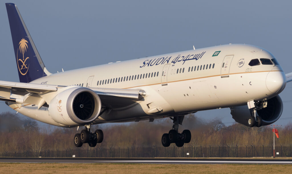 Saudia-airlines-Boeing-787-10