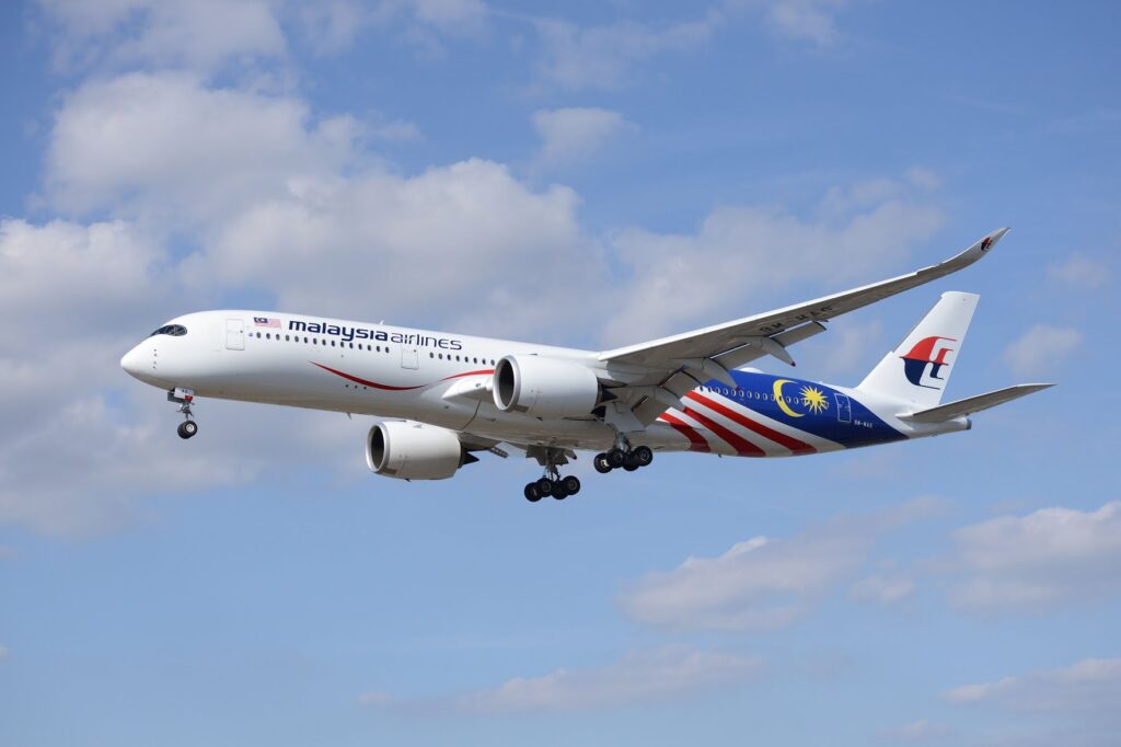 Airbus leads Boeing in the $10 billion Malaysian airline aircraft order