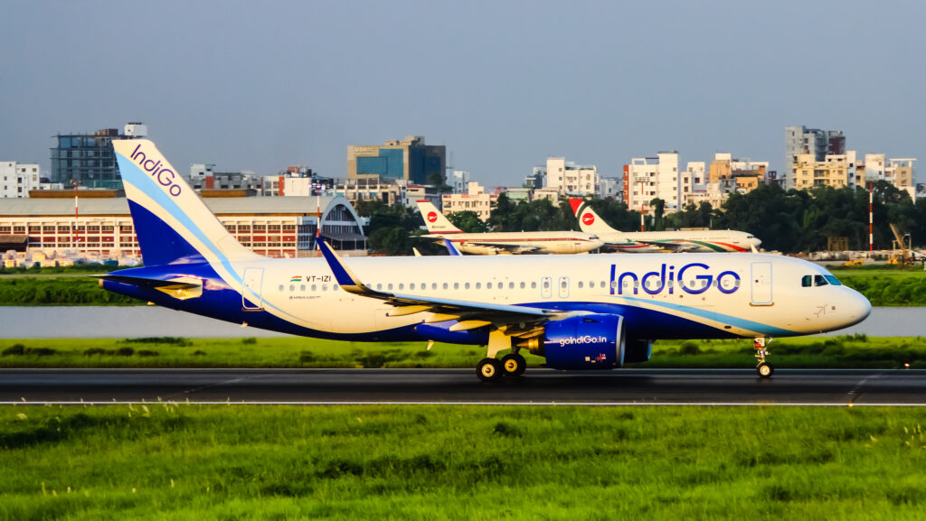 Gofirst-car-hits-Indigo-plane