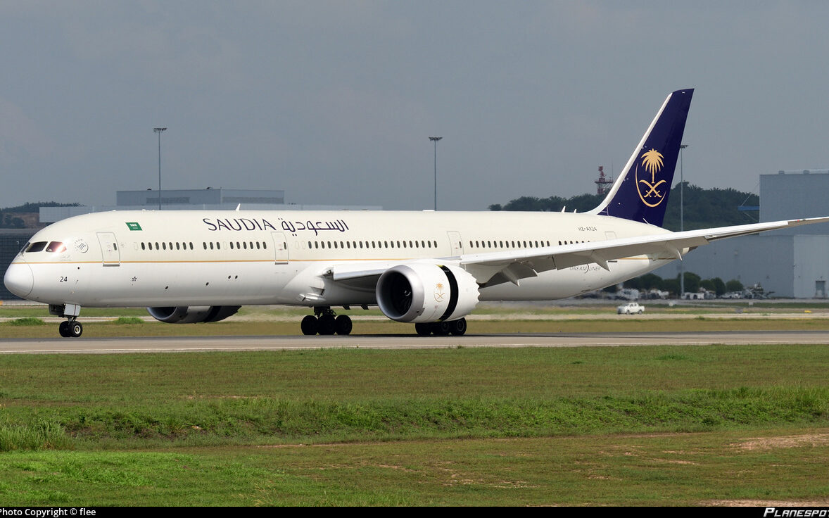 Saudia-airlines-Boeing-787-10