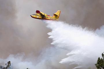 Fireplane pilot dies in Portugal wildfires, during operation