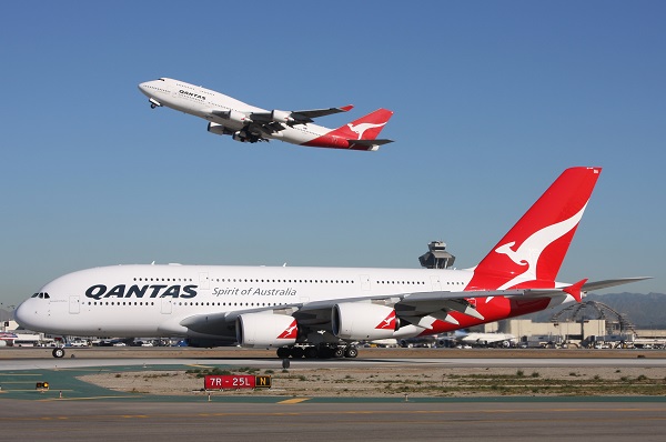 Qantas Airlines asked top executives to work as luggage handlers due to a labour shortage