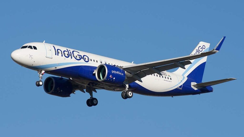 A technical issue on an IndiGo flight with 230 passengers destined for Bagdogra resulted in a major emergency at the Indira Gandhi International Airport in Delhi.