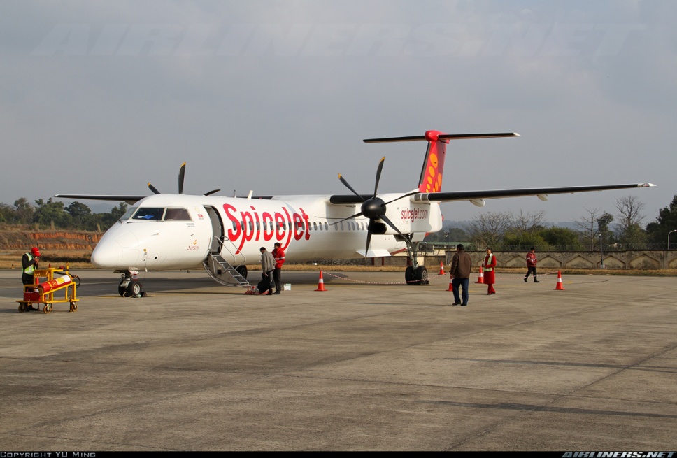 SpiceJet turboprop's windscreen damaged by a kite during landing | EXCLUSIVE