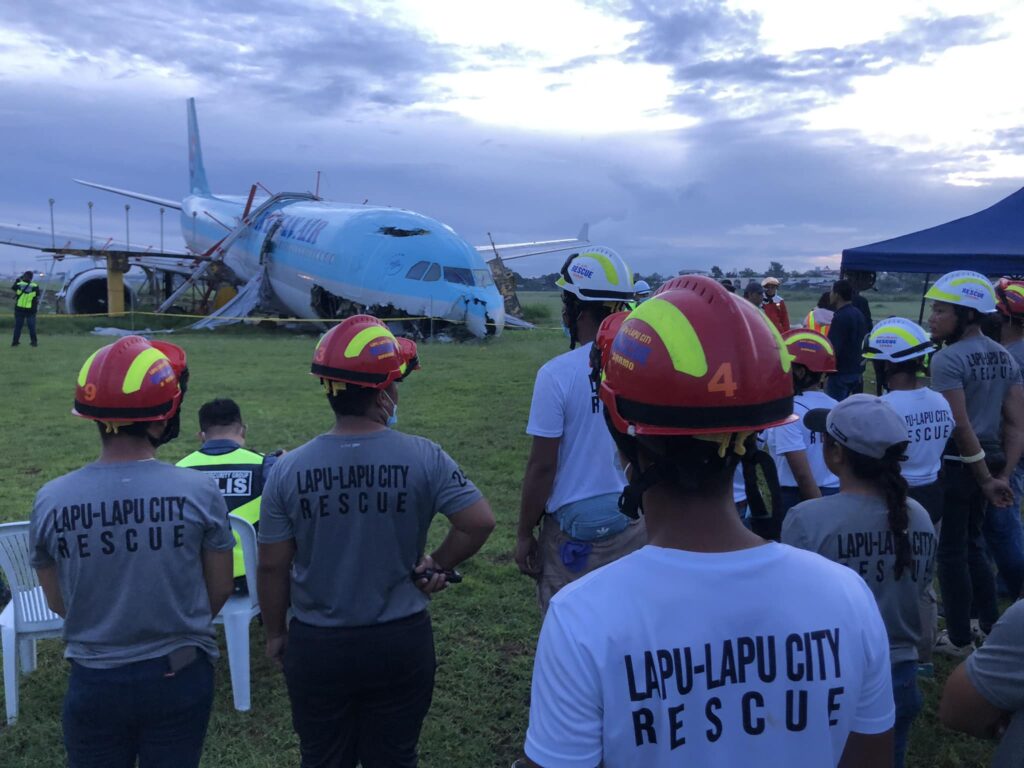 Korean Air A330 Crash Lands At Cebu International Airport Due To Heavy Rain | Exclusive