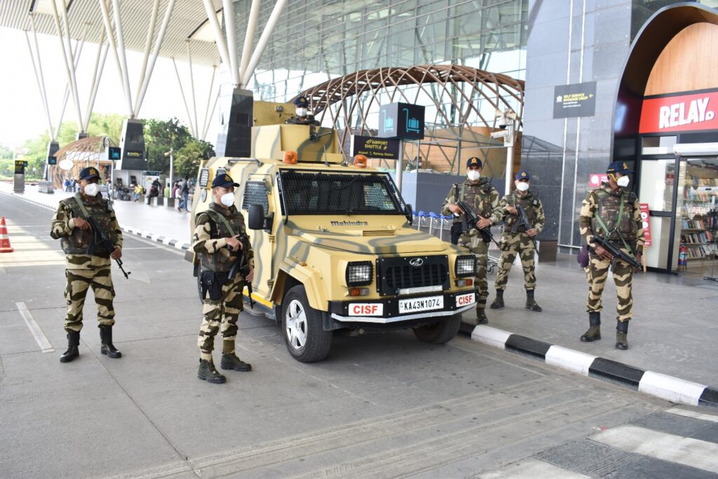 airport-Cisf-staff