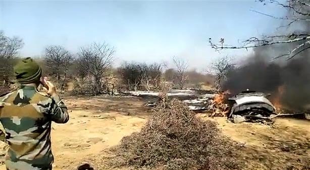 2 IAF Fighter Planes Crash In Madhya Pradesh, One Pilot Killed | Exclusive
