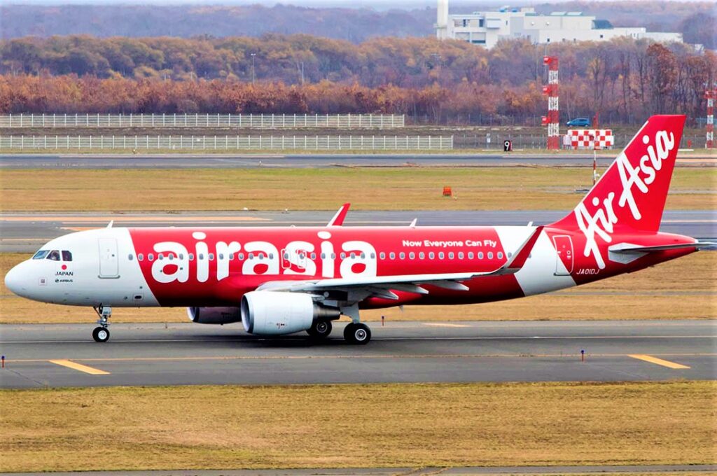 AirAsia India Lucknow Flight Makes Emergency Landing At Bengaluru Airport After Take-off | Exclusive