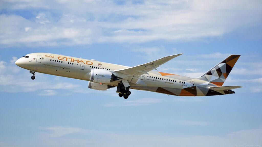 Etihad Airways to fly daily to Toronto with Boeing 787 Dreamliner