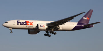 FedEx bird strike news and the incident led to the full emergency declaration at Delhi Airport. By Allen Zhao - Website: http://www.airliners.net/photo/FedEx-Express/Boeing-777-F28/1843189/&sid=da3ab71307318a68b33fd1e81d8d5522, GFDL 1.2, https://commons.wikimedia.org/w/index.php?curid=17578899