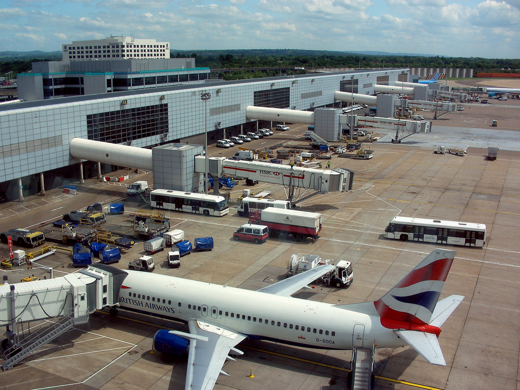  Gatwick Airport (LGW) in London, UK, has initiated its most extensive multi-site procurement effort since 2017, inviting retailers to tender for coveted trading spaces. 