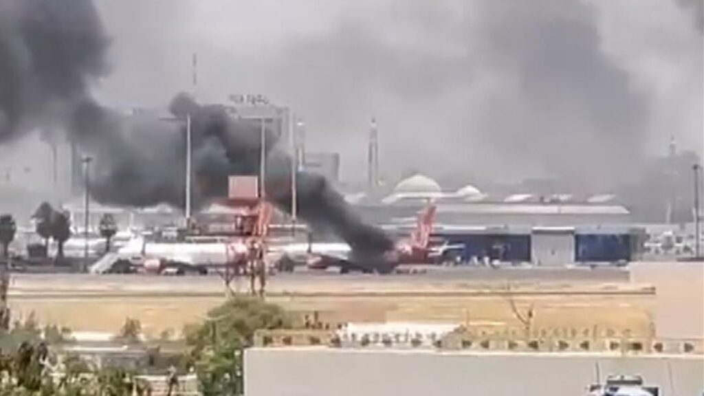 Paramilitary group in Sudan declared it seized the Khartoum airport