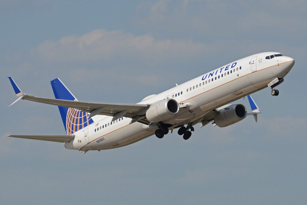 United Miami-Newark Flight Makes Emergency Landing After Passenger ...