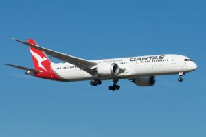 Qantas Boeing 787 Pilots Diverts Flight to Melbourne, 200 Passengers Stranded
