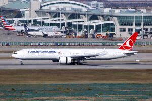 Turkish Airlines Istanbul to Toronto Flight with 777 Diverted to Manchester