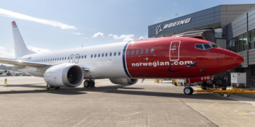 Norwegian takes Delivery of First Boeing 737 MAX from AerCap