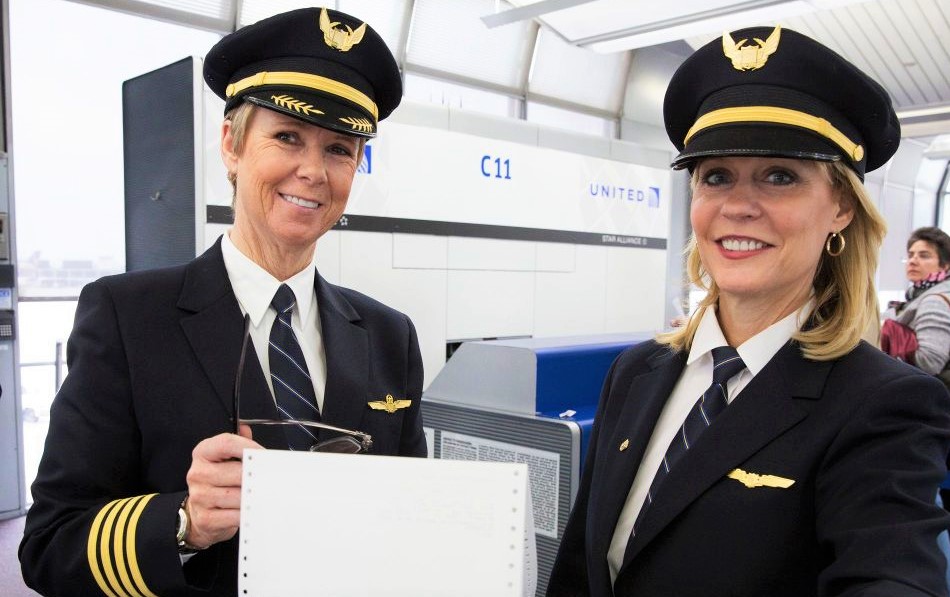 United's pilots picket in anticipation of the peak summer travel season for higher pay.