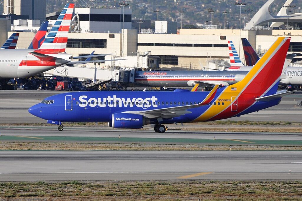 Southwest Airlines Boeing 737 from Las Vegas to Chicago Experienced the Tire Burst