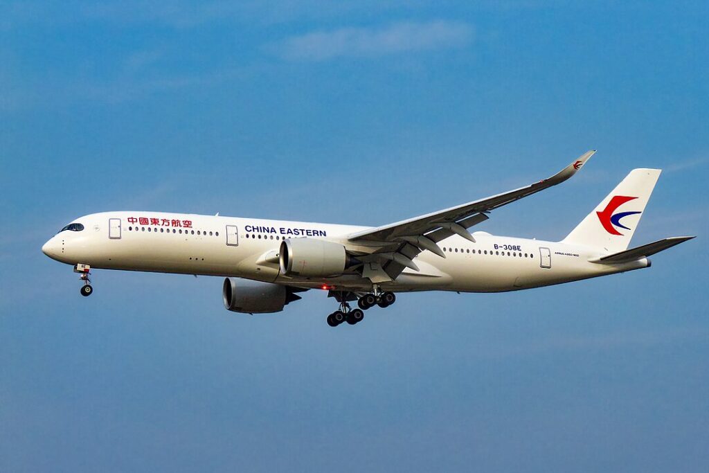 China Eastern Airlines Adds More Flights to Paris and Madrid