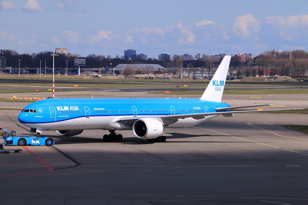 Today (September 16, 2023), KLM has presented its final proposal to the ground unions for a new collective agreement (CLA) covering ground personnel.