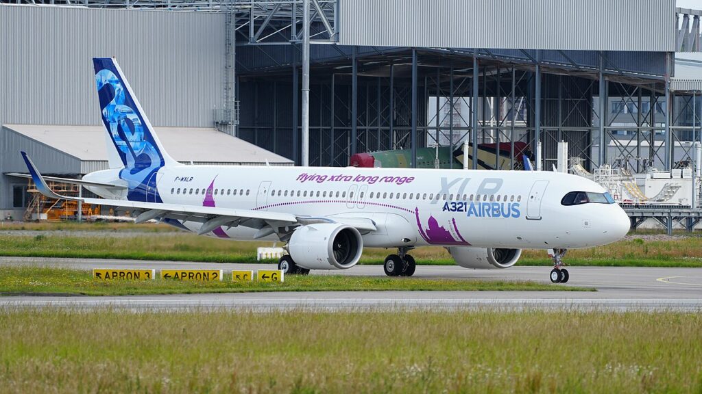 Airbus has adjusted its timeline for the entry into service of the highly anticipated Airbus A321XLR, moving it from late 2023 to early 2024. 