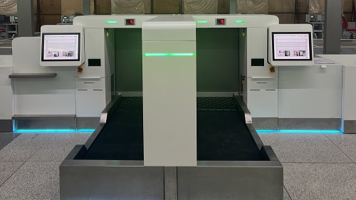 In a bid to enhance the overall airport experience and streamline the baggage drop-off process, Delhi airport operator DIAL has recently implemented the Self Baggage Drop (SBD) facility at Terminal 3.