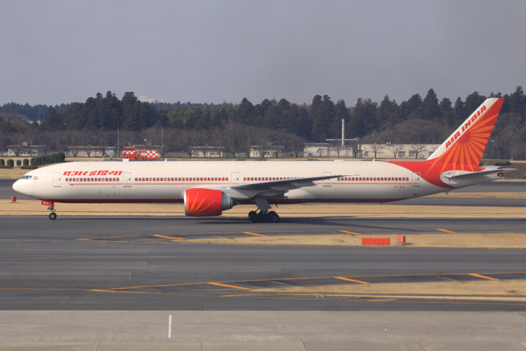 Air India Boeing 777 engine problems led to diversion at Russia.