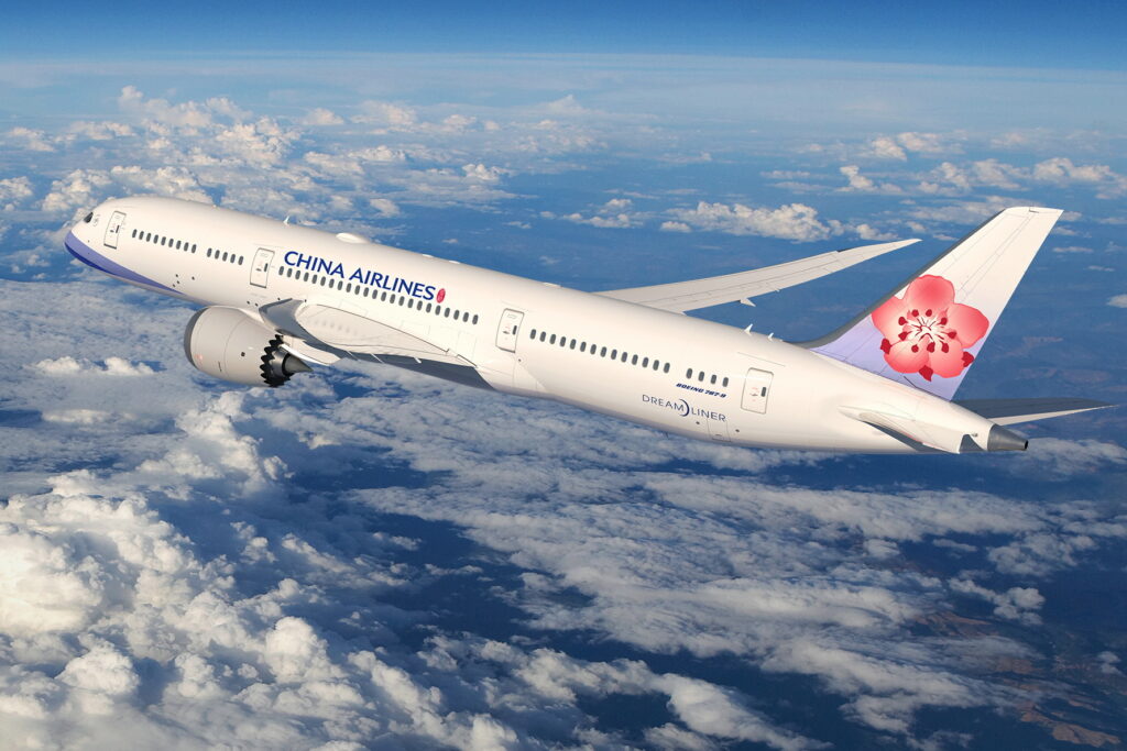 China Airlines Orders New Boeing 787 Dreamliners in Paris