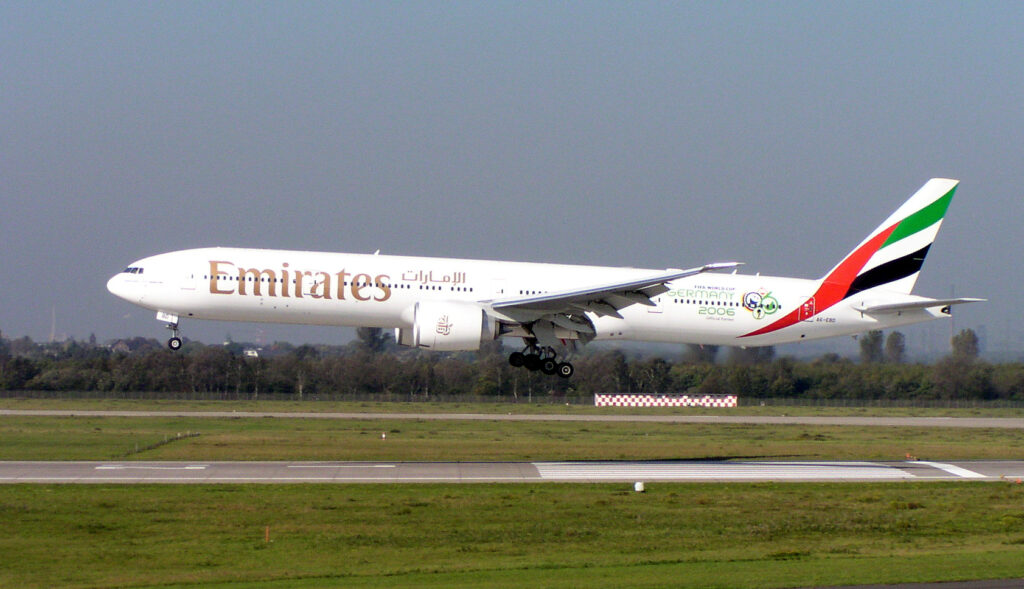 Emirates to Deploy Upgraded Boeing 777 on All Riyadh Flights