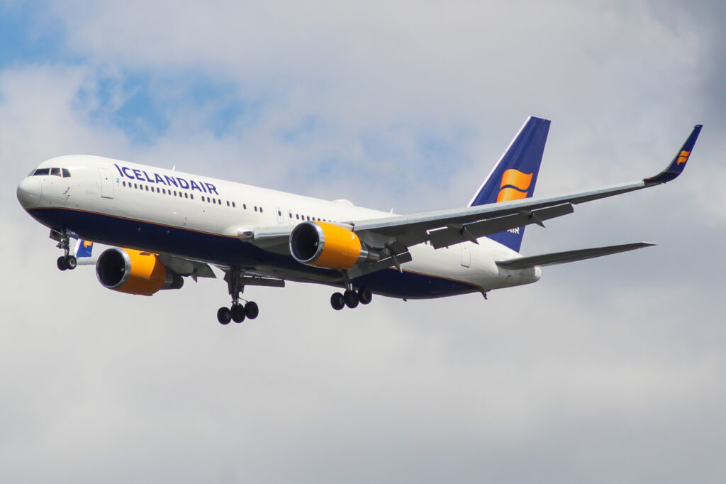  Icelandair (FI) has recently made several adjustments to its international operations during the peak season in 2024, which will take effect starting from June 17, 2024.