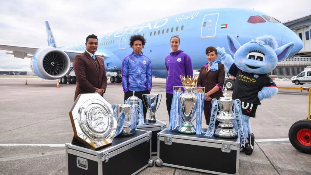 Etihad Airways Special Manchester City Boeing 787 Transports UEFA Champions