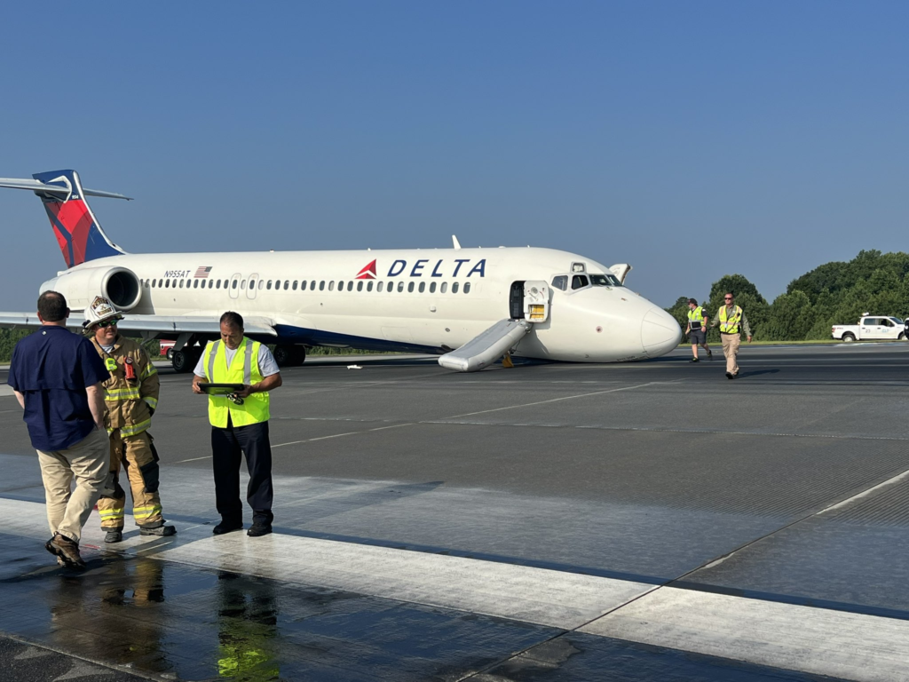 On Wednesday, passengers were forced to evacuate a Delta Air Lines (DL) flight DL1437 operated by Boeing 757 due to a tire on the landing gear bursting upon touch down.