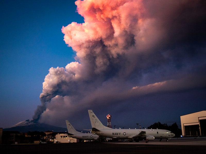 Flights Delays in New York and Philadelphia Amid the Canadian Wildfire Smoke