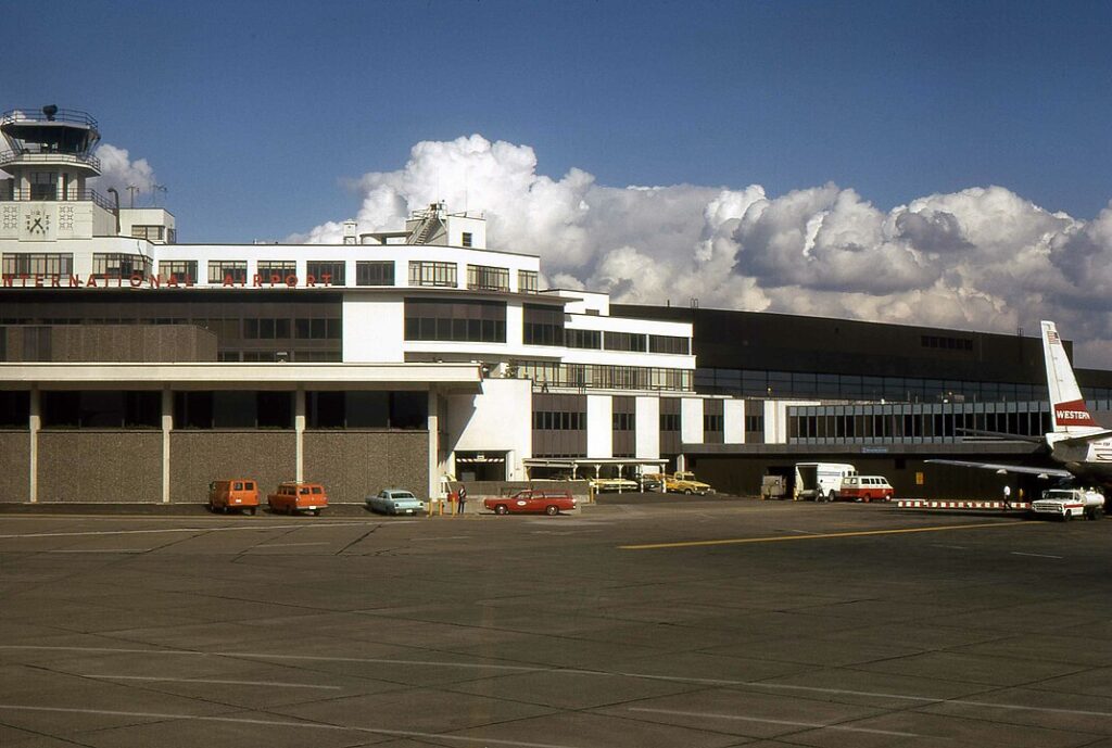 Seattle-Tacoma International Airport (SEA) experienced a disruptive event as flooding forced the closure of a section of the A Concourse