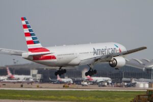 Phoenix ATC Saves Two American Airlines 737 Jets with Same Flight Number from Collision