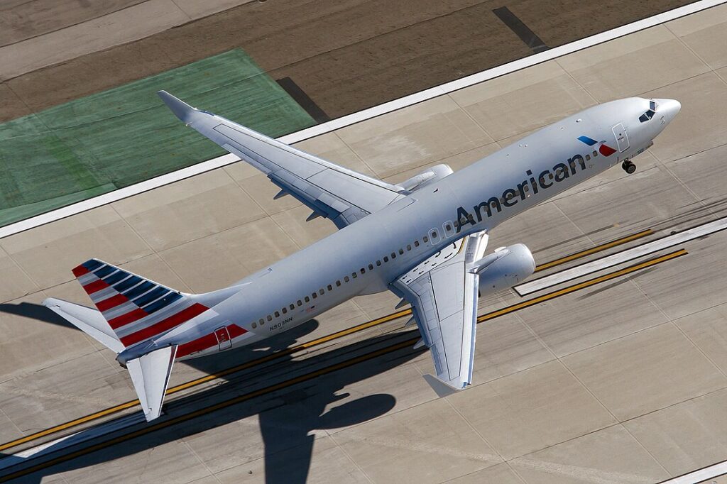 American Airlines Boeing 737 Aircraft begins the fire at Denver International Airport.