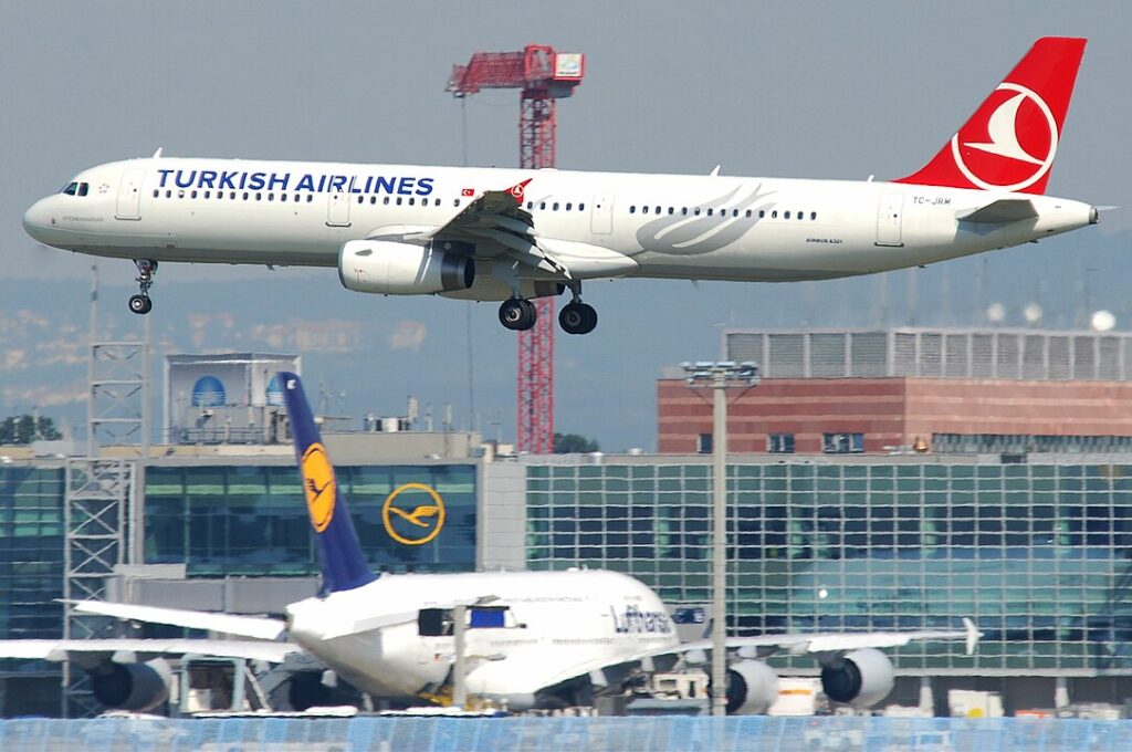 Turkish Airlines (TK) has once again delayed making a decision about its extensive order for 600 new airplanes due to escalating problems related to engine production and quality concerns associated with certain recent models developed by Airbus and Boeing.