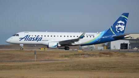 Alaska Airlines Faces Lawsuit After Off-Duty Pilot Attempt to Shut Down Flight Engines