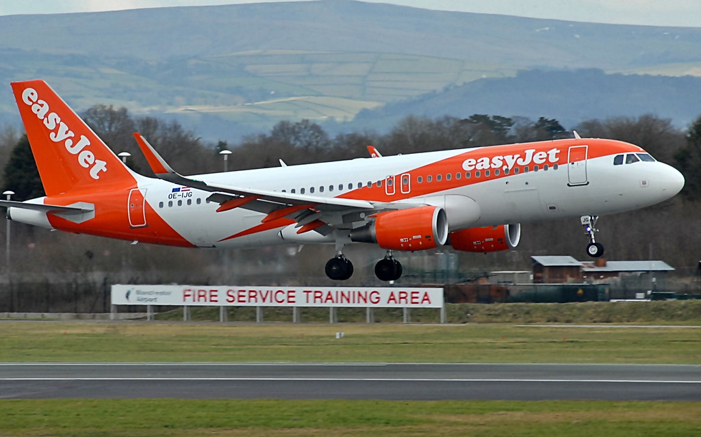 European low-cost and leisure airline easyJet UK (U2) flight from London Gatwick (LGW) to Dubrovnik (DBV) made an emergency landing at LGW due to issues with the aircraft's hydraulic system.