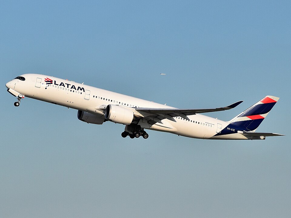 The inaugural flight of Delta and LATAM's debut Joint Venture route in the Brazilian market has successfully arrived in Los Angeles (LAX). 
