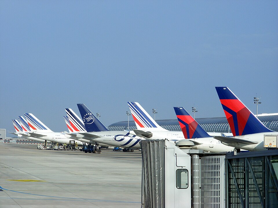 Air France plans to operate three weekly flights to Raleigh/Durham on Mondays, Wednesdays, and Fridays. This new service complements the existing transatlantic flights operated by Delta Air Lines, Air France's joint venture partner. 