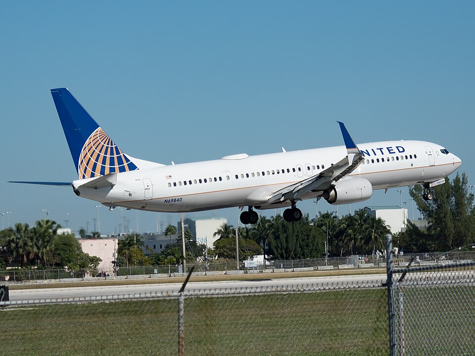 United Boeing 737 Tire Burst After Takeoff from Denver